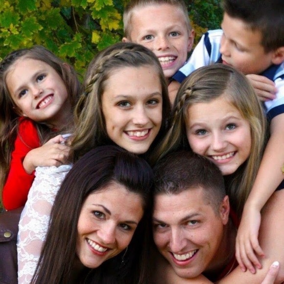 Meet your Posher, Angie - Picture 1 of 1